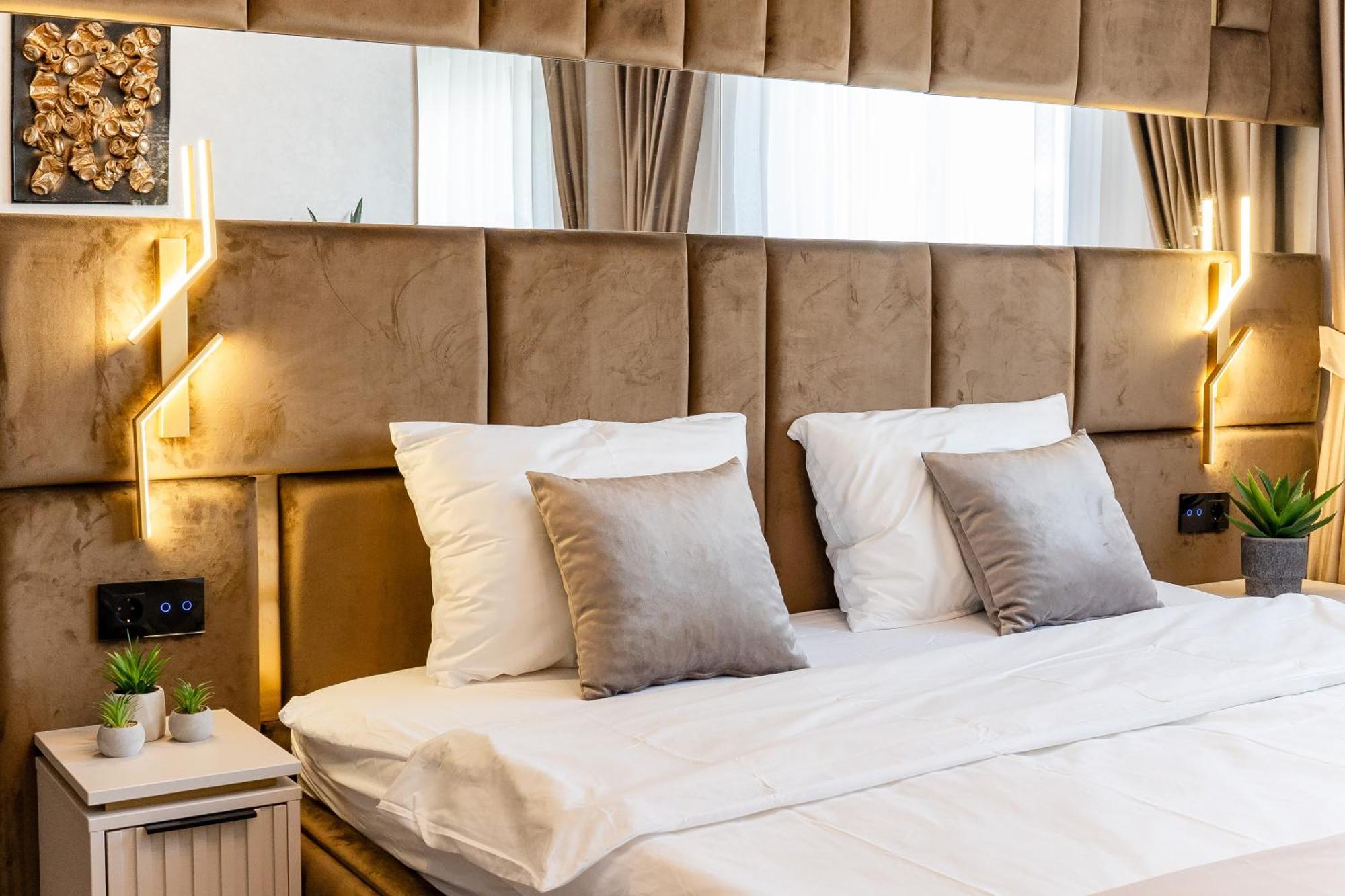 Fashion Stay-Valentino Apartment - By Openhouse Giroc Eksteriør bilde