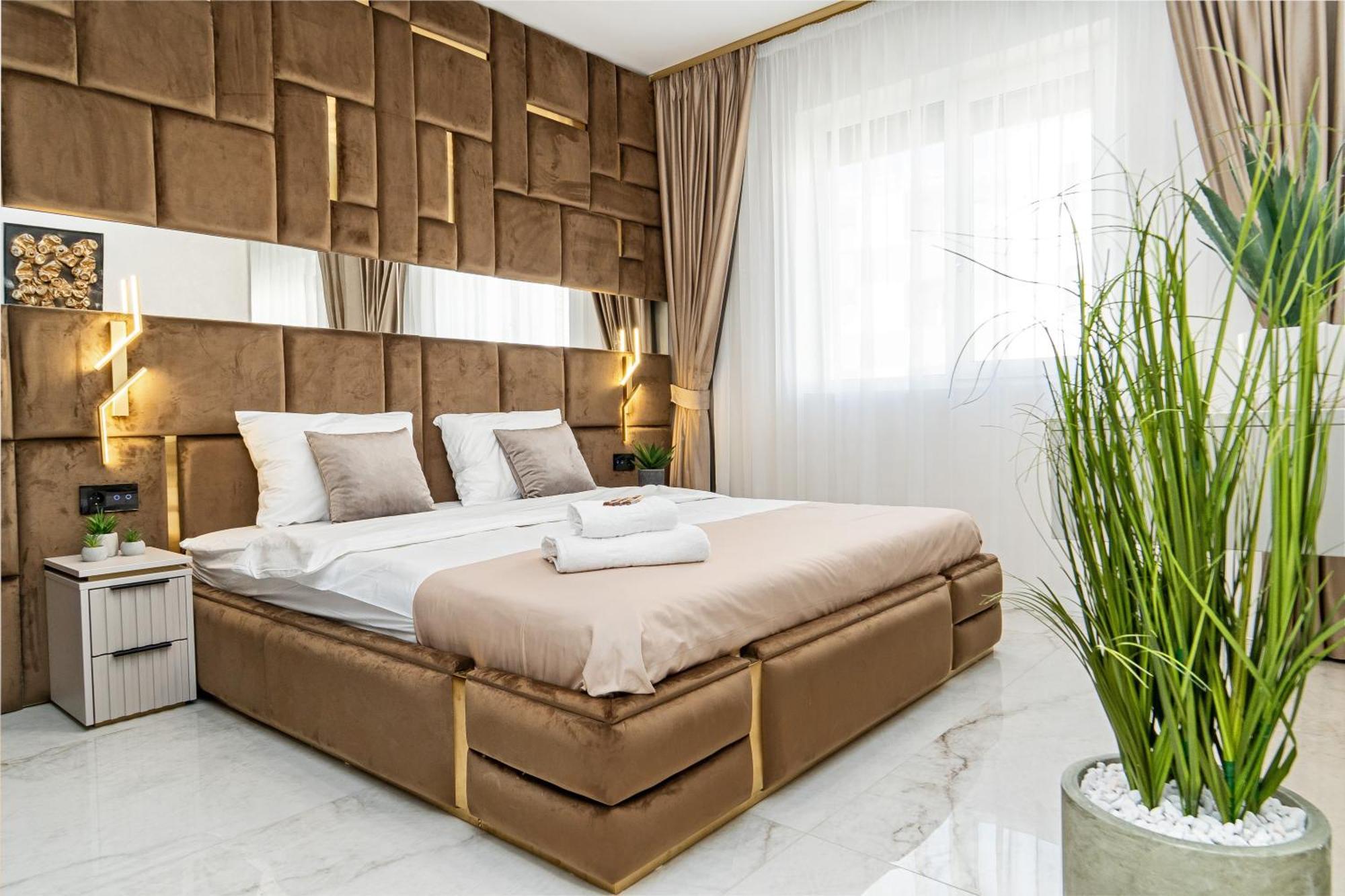 Fashion Stay-Valentino Apartment - By Openhouse Giroc Eksteriør bilde